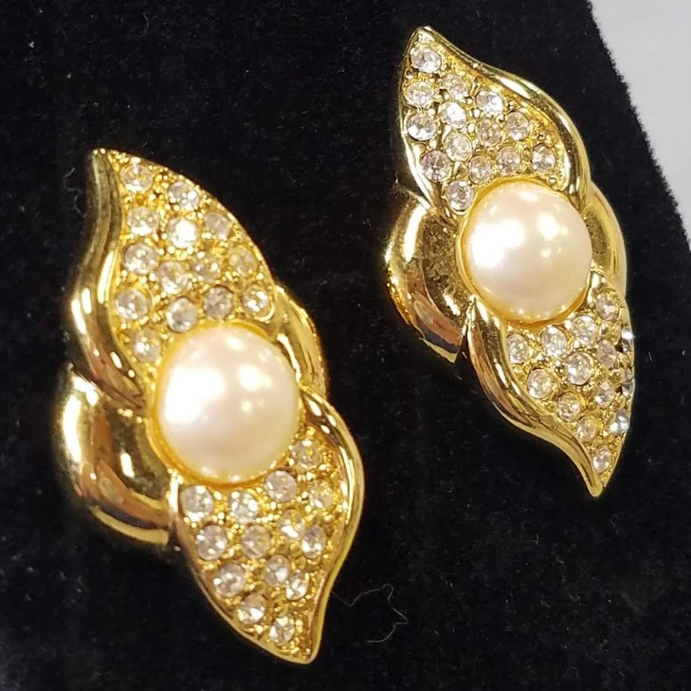 Vintage Monet Gold Pearl and Rhinestone Designer Runway earrings